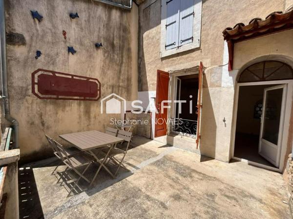 A rénover !! Maison de village de 180 m², avec terrasse et immense garage de 100 m² - fort potentiel !