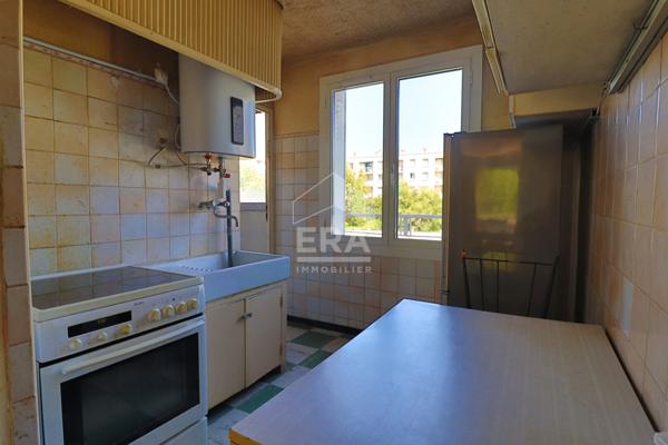 Marseille 9ème - A vendre en exclusivité - T4 63 M² TRAVERSANT ET LUMINEUX - EXPOSITION SUD-OUEST - FAIBLES CHARGES - PARKING - CAVE - SAINTE-MARGUERITE