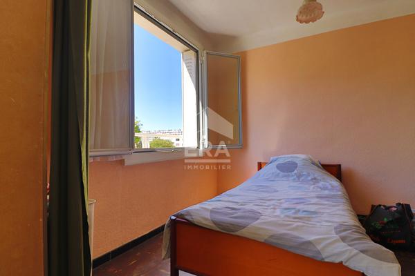 Marseille 9ème - A vendre en exclusivité - T4 63 M² TRAVERSANT ET LUMINEUX - EXPOSITION SUD-OUEST - FAIBLES CHARGES - PARKING - CAVE - SAINTE-MARGUERITE