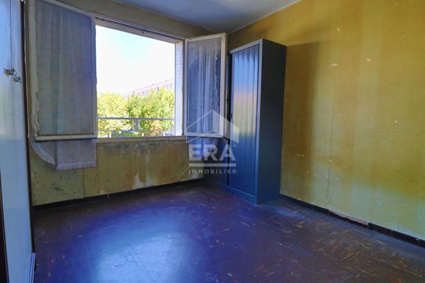 Marseille 9ème - A vendre en exclusivité - T4 63 M² TRAVERSANT ET LUMINEUX - EXPOSITION SUD-OUEST - FAIBLES CHARGES - PARKING - CAVE - SAINTE-MARGUERITE