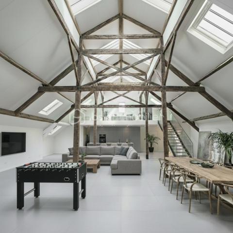 Immeuble mixte de 1 405 m²