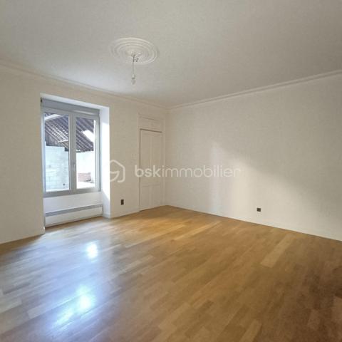 Immeuble mixte de 1 405 m²