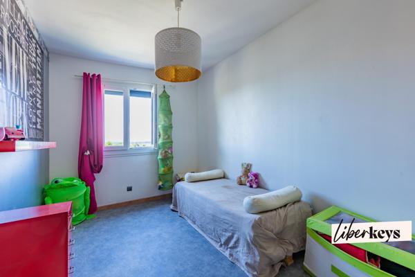 VINASSAN : Magnifique Maison de 135m² avec terrain/jacuzzi et garage