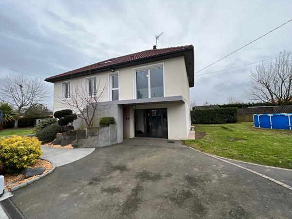 MAISON LA CHAPELLE BASSE MER 4 CHAMBRES ET 1 BUREAU