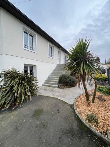 MAISON LA CHAPELLE BASSE MER 4 CHAMBRES ET 1 BUREAU