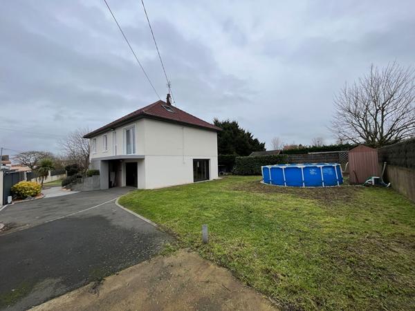 MAISON LA CHAPELLE BASSE MER 4 CHAMBRES ET 1 BUREAU