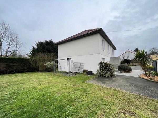 MAISON LA CHAPELLE BASSE MER 4 CHAMBRES ET 1 BUREAU