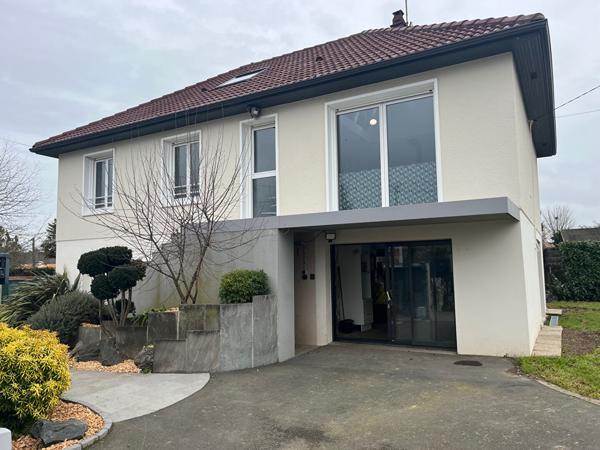 MAISON LA CHAPELLE BASSE MER 4 CHAMBRES ET 1 BUREAU