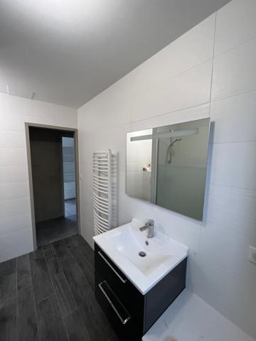 MAISON LA CHAPELLE BASSE MER 4 CHAMBRES ET 1 BUREAU