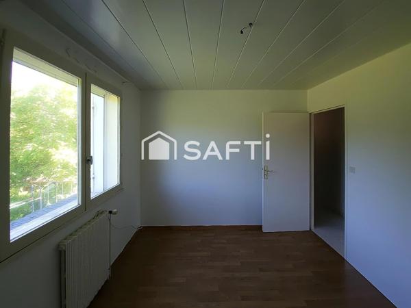 Maison individuelle 112m² terrain environ 18 ares