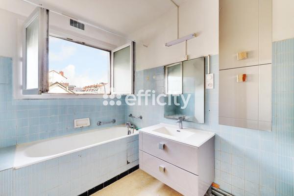 Appartement
         3 pièces
        - 61 m² Exclusivité 185 000 € *