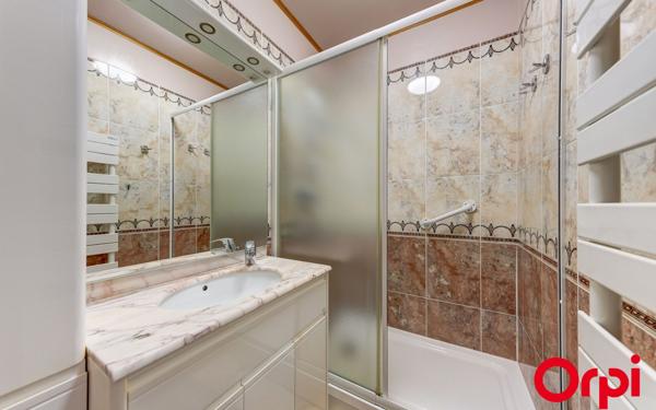 Appartement à vendre    4 pièces • 83,73 m2 Vénissieux