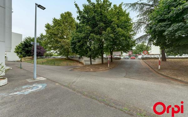 Appartement à vendre    4 pièces • 83,73 m2 Vénissieux