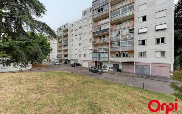 Appartement à vendre    4 pièces • 83,73 m2 Vénissieux