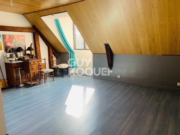 Grande longére rénovée à la campagne