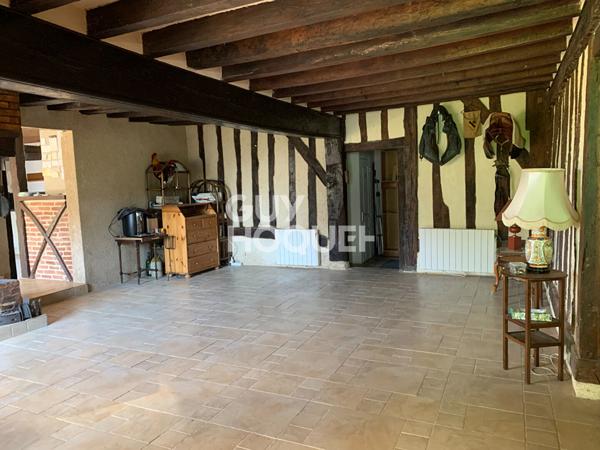 Grande longére rénovée à la campagne