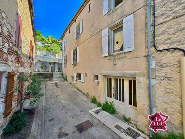 Immeuble au coeur d'un bourg médiéval  Penne-d'Agenais (47140)