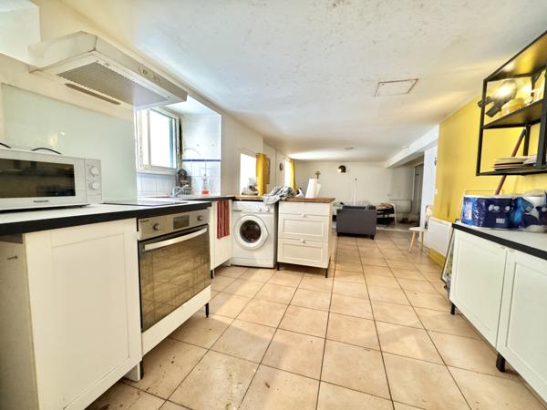 Immeuble au coeur d'un bourg médiéval  Penne-d'Agenais (47140)