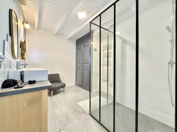 Immeuble au coeur d'un bourg médiéval  Penne-d'Agenais (47140)