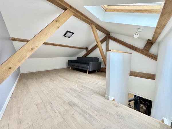 Immeuble au coeur d'un bourg médiéval  Penne-d'Agenais (47140)