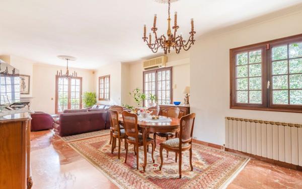 Maison à vendre    5 pièces • 136,09 m2 Aubervilliers