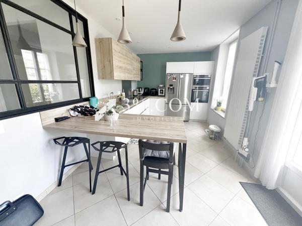 Maison 6 pièce(s) 3 chambre(s) 125 m²