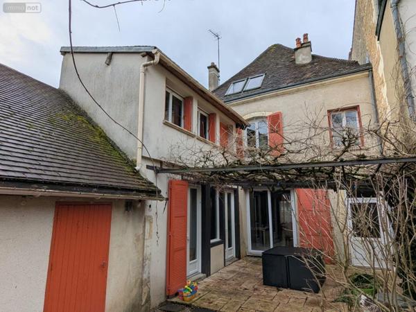 Maison de ville à vendre à Nogent-le-Rotrou dans l'Eure-et-Loir (28400), ref : 11247/266 Paty