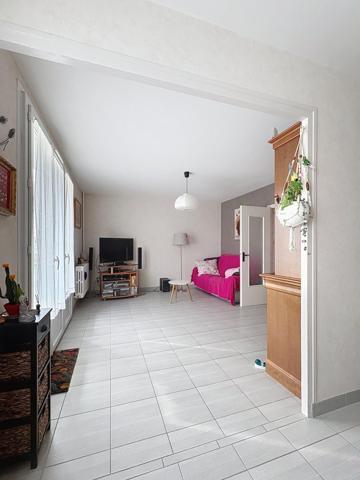 Appartement 75 m² lumineux, balcon, garage, cave, parking