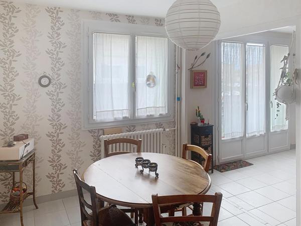 Appartement 75 m² lumineux, balcon, garage, cave, parking