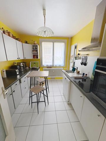 Appartement 75 m² lumineux, balcon, garage, cave, parking