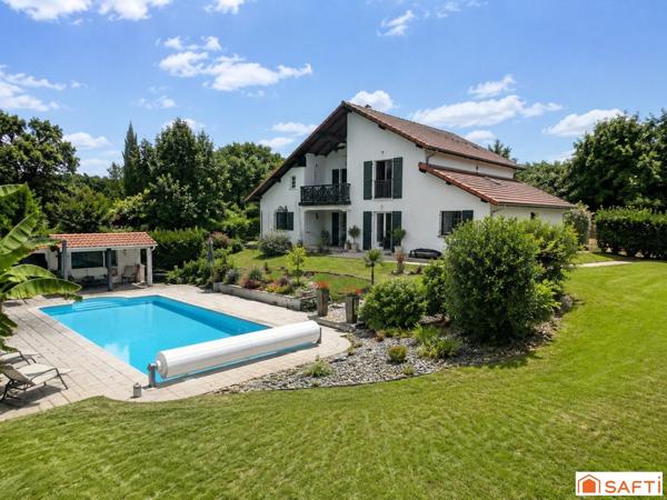 Villa au calme avec piscine et vue montagnes