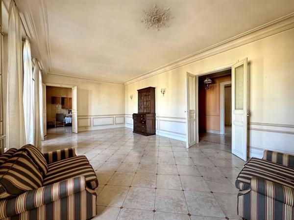 Spacieux Appartement de Caractère Avignon Intra-Muros 168 m²