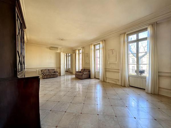 Spacieux Appartement de Caractère Avignon Intra-Muros 168 m²