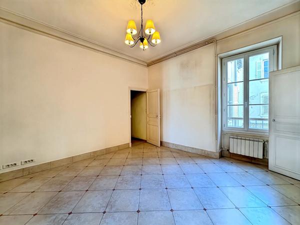 Spacieux Appartement de Caractère Avignon Intra-Muros 168 m²