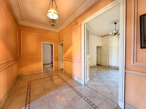 Spacieux Appartement de Caractère Avignon Intra-Muros 168 m²