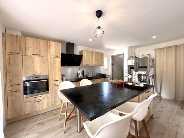 Maison Istres 5 pièce(s) 134.72 m2