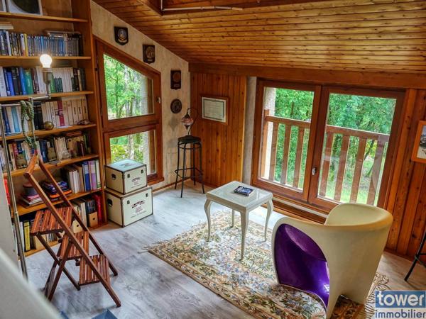 MAISON D ARCHITECTE 130m2 AU COEUR DE 4000M2 DE NATURE 3 MN DE PRAYSSAC