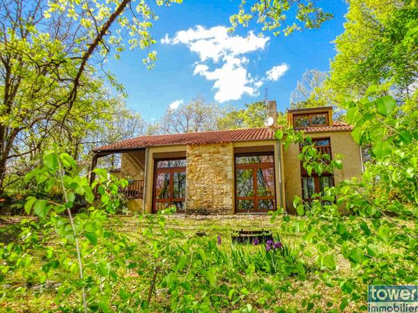 MAISON D ARCHITECTE 130m2 AU COEUR DE 4000M2 DE NATURE 3 MN DE PRAYSSAC