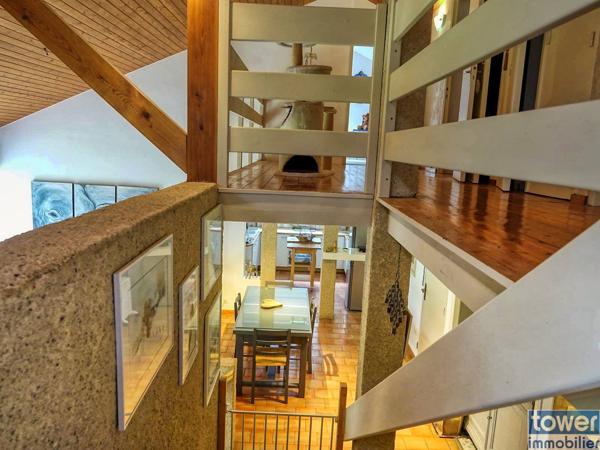 MAISON D ARCHITECTE 130m2 AU COEUR DE 4000M2 DE NATURE 3 MN DE PRAYSSAC