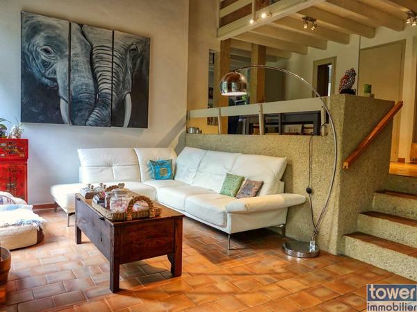 MAISON D ARCHITECTE 130m2 AU COEUR DE 4000M2 DE NATURE 3 MN DE PRAYSSAC