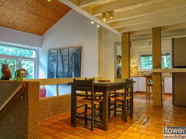 MAISON D ARCHITECTE 130m2 AU COEUR DE 4000M2 DE NATURE 3 MN DE PRAYSSAC