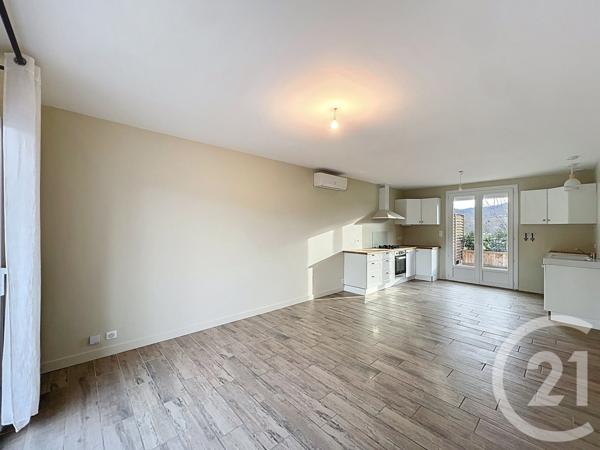 Maison à vendre  6 pièces - 133,78 m2 LES MARTRES DE VEYRE - 63