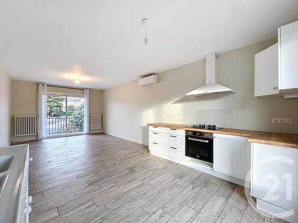 Maison à vendre  6 pièces - 133,78 m2 LES MARTRES DE VEYRE - 63