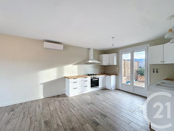 Maison à vendre  6 pièces - 133,78 m2 LES MARTRES DE VEYRE - 63