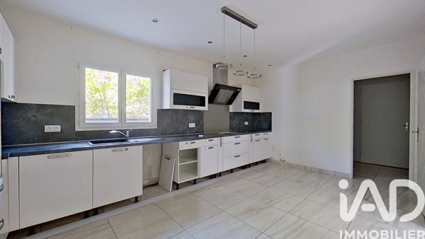 Maison à vendre 5 pièces 126 m² Saint-Clair-de-la-Tour