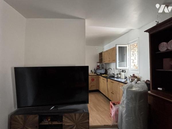  MONTIVILLIERS Immeuble loué à usage mixte