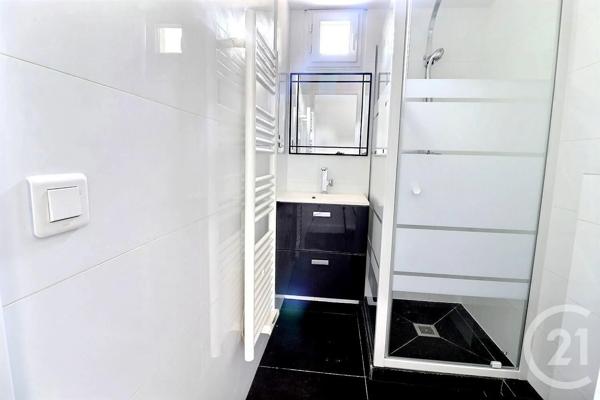 Appartement à vendre  5 pièces - 125 m 2   LES LILAS  - 93