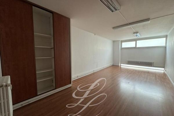 Location - BUREAUX 70 m 2