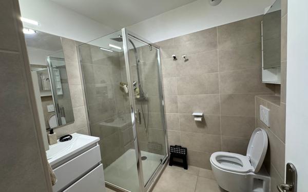 Appartement à vendre    3 pièces • 80,06 m2 Cagnes-sur-Mer