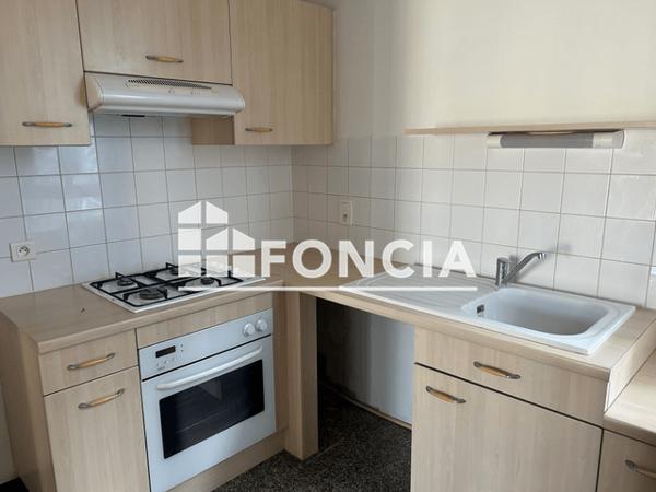 Location Appartement 3 pièces 63.33 m² - 3ème ETAGE - PORTE 3 Niort 79000
